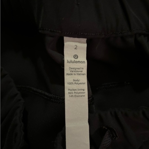 Lululemon Wide-Leg Cropped Pant - Picture 3 of 4